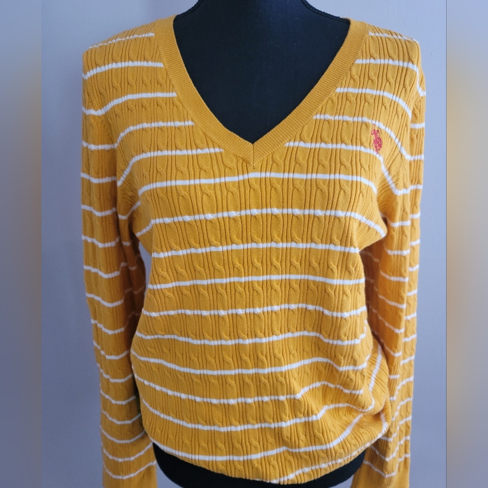 Sold/Sweater - Picture 5 of 5